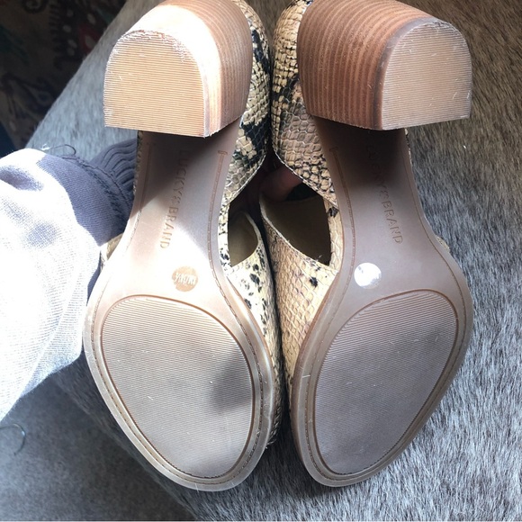 Lucky Brand open toe lizard skin wood chunky heel sandal boot slip on size 8 - Picture 6 of 7